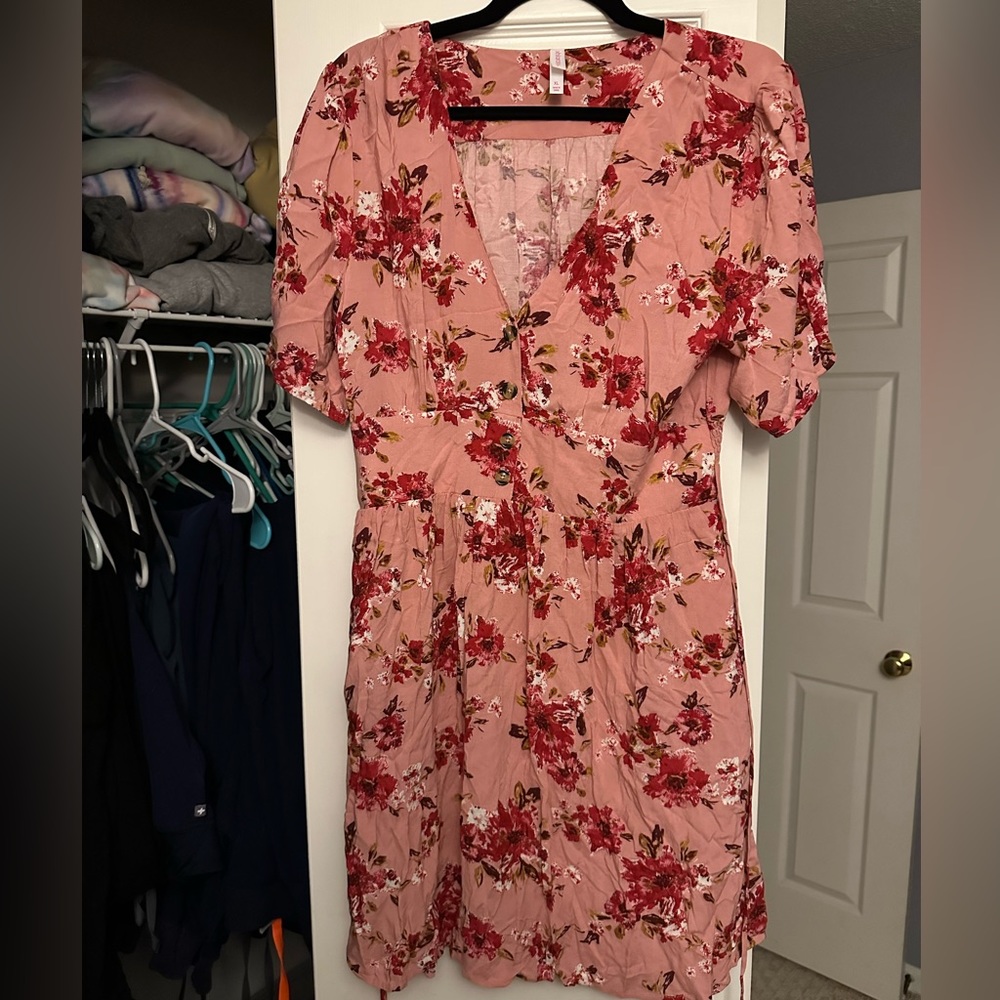 Pink floral Xhiliration dress with buttons womens XL